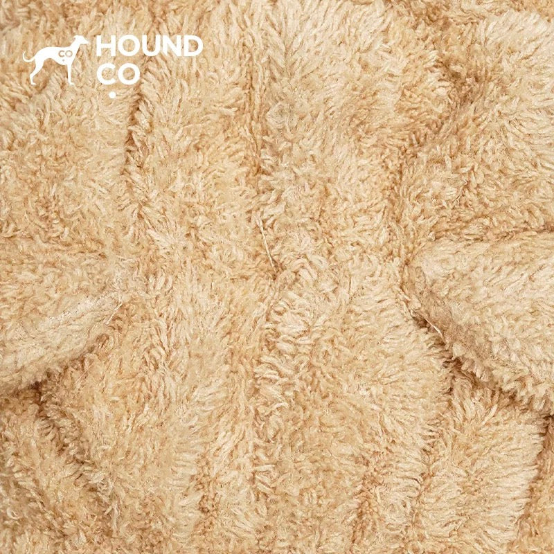 Plush Noise-Reducing Pet Hood